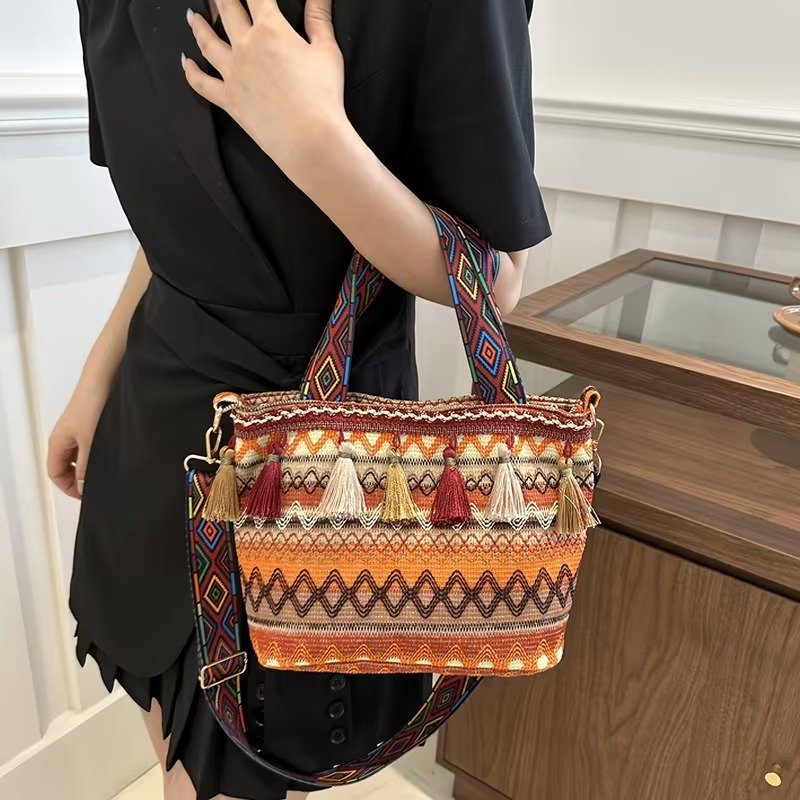 Boho Chic Woven Fringe Bucket Bag (3)